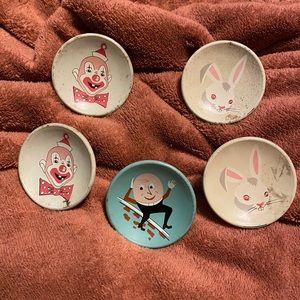 5 Metal 1950s Dresser Storybook Knobs, Amerock